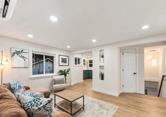 Photo 4 of Condo for sale at 13741 37th Avenue NE, Seattle, WA 98125 | MLS# NWM2596009 | Listing updated on 2026-10-26