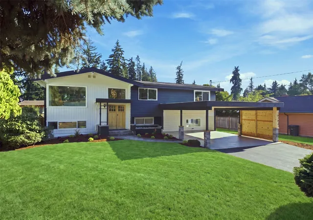 Photo 4 of Single family home for sale at 15237 NE 3rd Street, Bellevue, WA 98007 | MLS# NWM2596010 | Listing updated on 2026-10-23