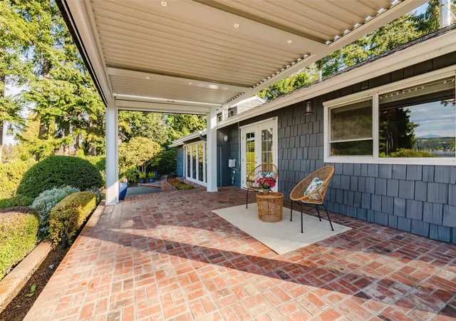 Photo 4 of Single family home for sale at 6525 Tracyton Blvd NW, Bremerton, WA 98311 | MLS# NWM2596011 | Listing updated on 2026-10-26