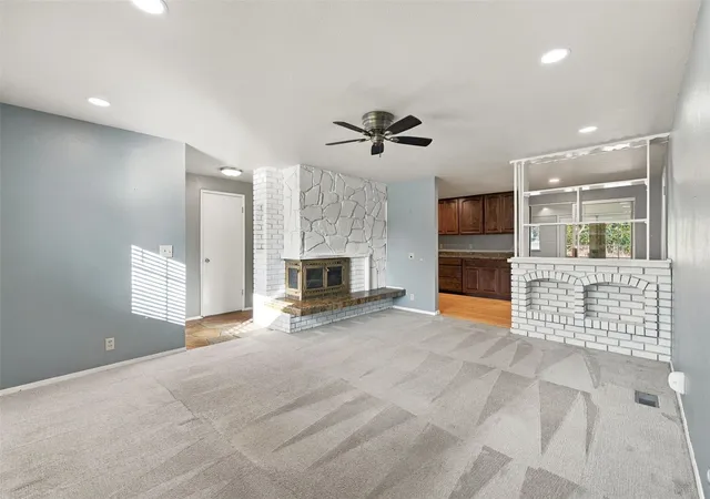 Photo 4 of Single family home for sale at 824 26th Street SE, Auburn, WA 98002 | MLS# NWM2596014 | Listing updated on 2026-10-22