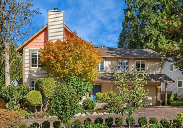 Photo 3 of Single family home for sale at 17626 NE 136th Street, Redmond, WA 98052 | MLS# NWM2596025 | Listing updated on 2026-10-23
