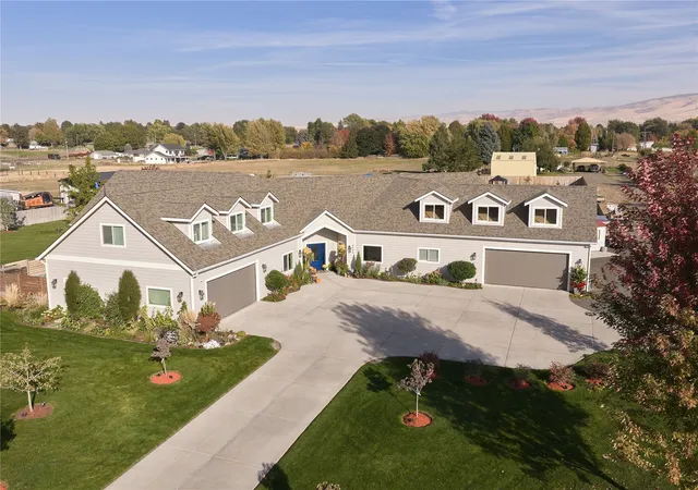 Photo 1 of Mansion for sale at 3343 Morrison Ln, Walla Walla, WA 99362 | MLS# NWM2596036 | Listing updated on 2026-10-21