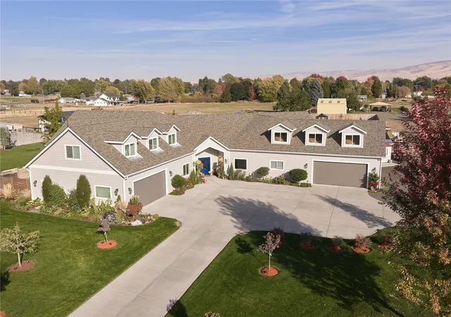 Photo 1 of Mansion for sale at 3343 Morrison Ln, Walla Walla, WA 99362 | MLS# NWM2596036 | Listing updated on 2026-10-21