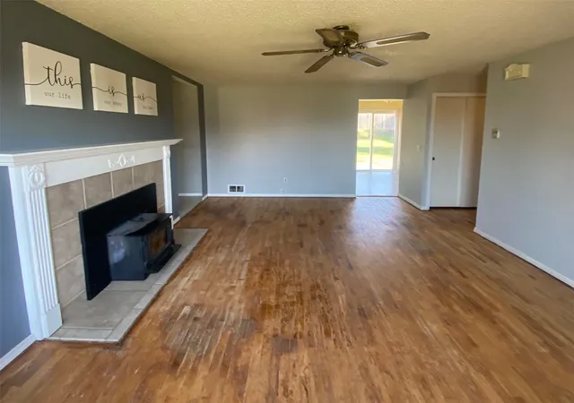 Photo 3 of Single family home for sale at 5633 60th Drive NE, Marysville, WA 98270 | MLS# NWM2596070 | Listing updated on 2026-10-26