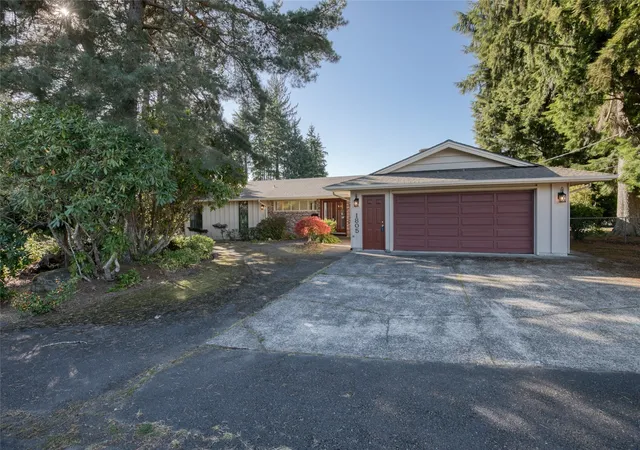 Photo 1 of Single family home for sale at 1805 Graves Ave, Aberdeen, WA 98520 | MLS# NWM2596077 | Listing updated on 2026-10-23