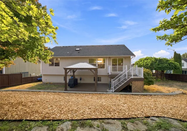 Photo 2 of Single family home for sale at 505 Hemlock Ave, Granite Falls, WA 98252 | MLS# NWM2596085 | Listing updated on 2026-10-26