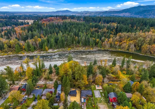 Photo 2 of Single family home for sale at 44123 Fir Rd, Gold Bar, WA 98251 | MLS# NWM2596087 | Listing updated on 2026-10-26