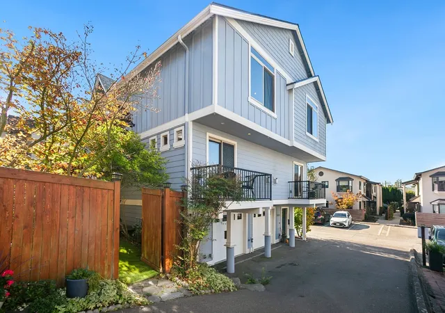 Photo 2 of Townhouse for sale at 3043 59th Avenue Sw #B, Seattle, WA 98116 | MLS# NWM2596094 | Listing updated on 2026-10-20