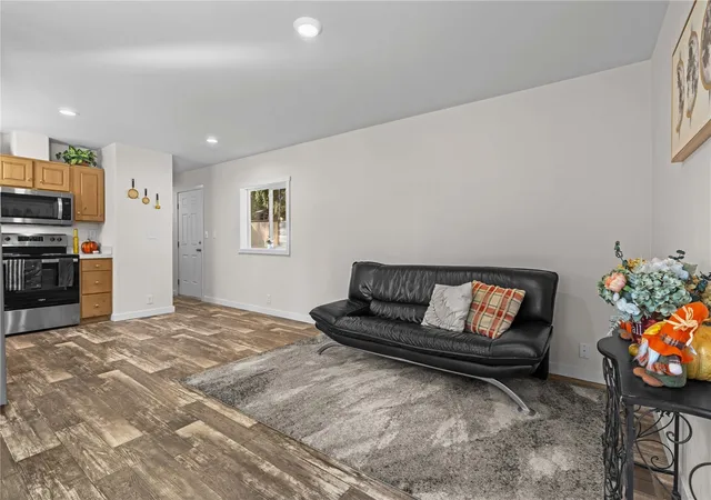Photo 4 of Manufactured home for sale at 421 E Agate Dr, Shelton, WA 98584 | MLS# NWM2596097 | Listing updated on 2026-10-22