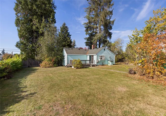 Photo 3 of Single family home for sale at 17417 Spruce Way, Lynnwood, WA 98037 | MLS# NWM2596121 | Listing updated on 2026-10-27