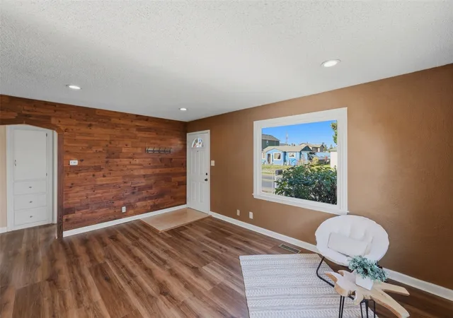 Photo 4 of Single family home for sale at 1014 E 56th Street, Tacoma, WA 98404 | MLS# NWM2596127 | Listing updated on 2026-10-25