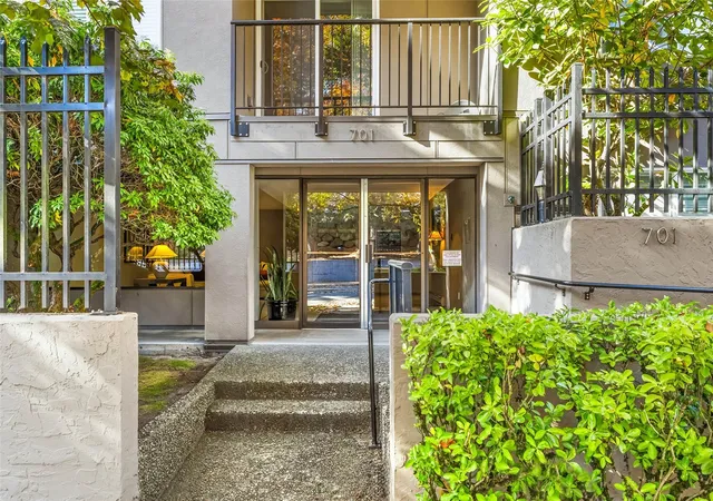 Condo for sale at 701 17th Avenue #105, Seattle, WA 98122 | MLS# NWM2596131
