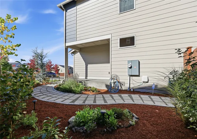 Photo 3 of Single family home for sale at 6636 Langley Ave Ne, Bremerton, WA 98311 | MLS# NWM2596138 | Listing updated on 2026-10-27