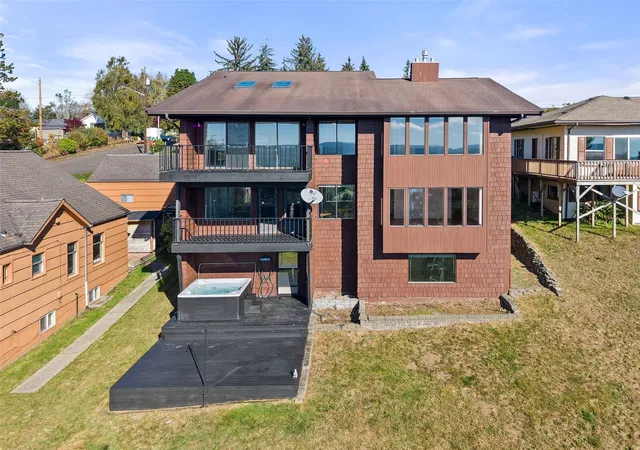 Single family home for sale at 405 2nd Avenue, Aberdeen, WA 98520 | MLS# NWM2596140
