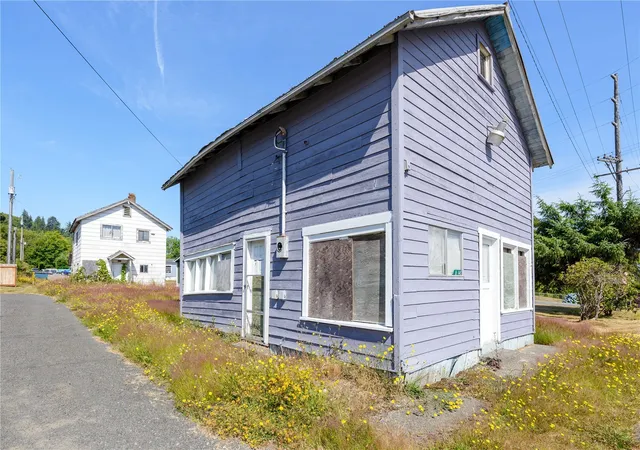 Photo 4 of Single family home for sale at 16940 112 Highway, Clallam Bay, WA 98326 | MLS# NWM2596143 | Listing updated on 2026-10-30
