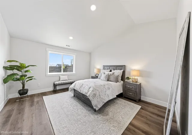 Photo 4 of Single family home for sale at 4323 W Redhead Ave, Moses Lake, WA 98837 | MLS# NWM2596174 | Listing updated on 2026-10-21