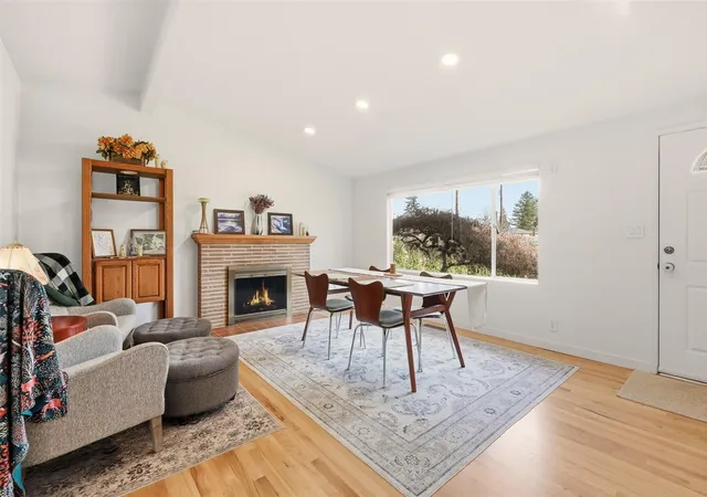 Photo 4 of Single family home for sale at 1279 149th Place SE, Bellevue, WA 98007 | MLS# NWM2596187 | Listing updated on 2026-10-22