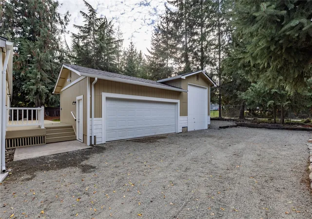 Photo 3 of Manufactured home for sale at 12914 210th Avenue Ct E, Bonney Lake, WA 98391 | MLS# NWM2596203 | Listing updated on 2026-10-28