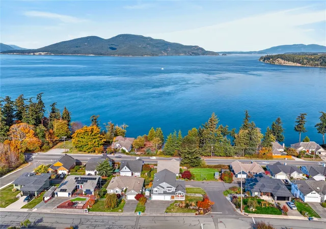 Photo 3 of Single family home for sale at 3502 W 2nd Street, Anacortes, WA 98221 | MLS# NWM2596255 | Listing updated on 2026-10-22
