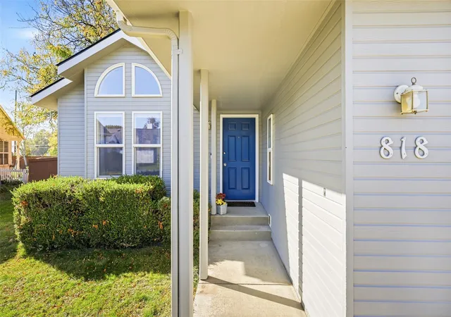 Photo 2 of Condo for sale at 818 Se Marine Dr, College Place, WA 99324 | MLS# NWM2596267 | Listing updated on 2026-10-26