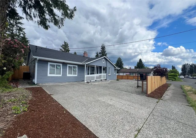 Photo 2 of Sale Pending at 7643 S Ainsworth Ave, Tacoma, WA 98408 | MLS# NWM2596273 | Listing updated on 2026-10-21