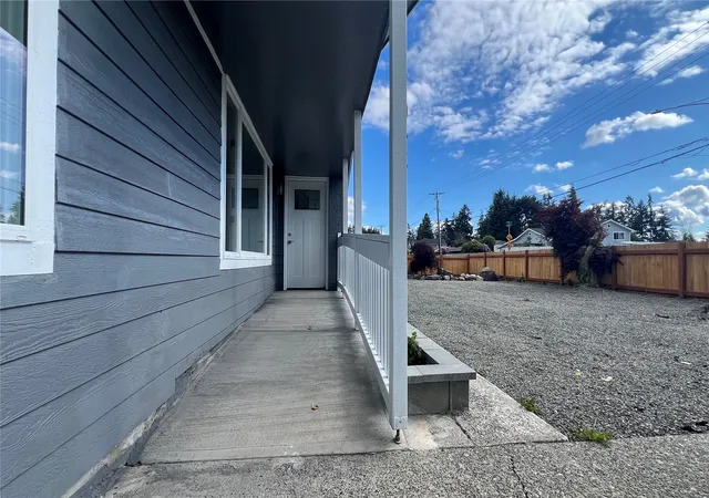 Photo 3 of Sale Pending at 7643 S Ainsworth Ave, Tacoma, WA 98408 | MLS# NWM2596273 | Listing updated on 2026-10-21
