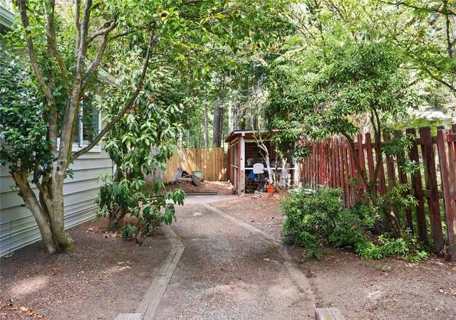 Photo 1 of Manufactured home for sale at 40 E Herron Pl, Shelton, WA 98584 | MLS# NWM2596279 | Listing updated on 2026-10-21