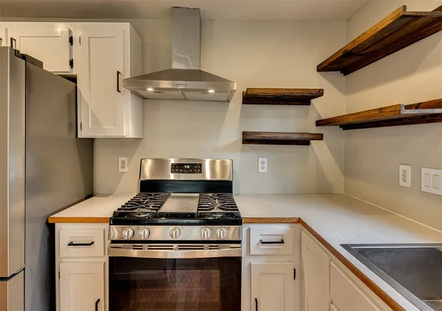 Photo 4 of Single family home for sale at 320 NW 25th Place, Battle Ground, WA 98604 | MLS# NWM2596282 | Listing updated on 2026-10-21