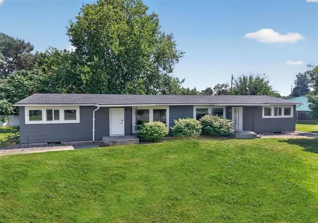 Photo 1 of Single family home for sale at 1016 Cedar Ave #A, Richland, WA 99354 | MLS# NWM2596285 | Listing updated on 2026-10-20