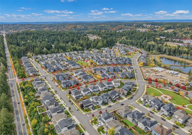 Photo 4 of Single family home for sale at 10947 Echo Rock Pl, Gig Harbor, WA 98332 | MLS# NWM2596304 | Listing updated on 2026-10-22