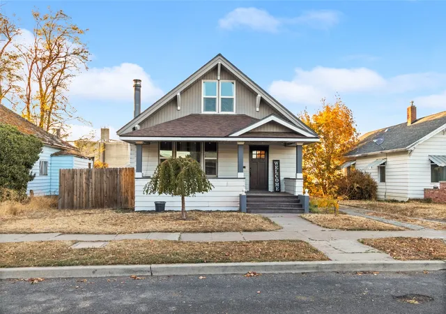 Photo 1 of Single family home for sale at 309 E 3rd Avenue, Ritzville, WA 99169 | MLS# NWM2596319 | Listing updated on 2026-10-21