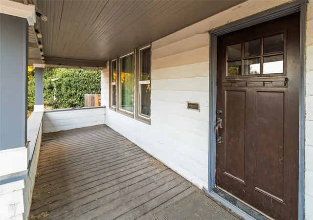 Photo 2 of Single family home for sale at 309 E 3rd Avenue, Ritzville, WA 99169 | MLS# NWM2596319 | Listing updated on 2026-10-21