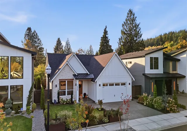 Photo 3 of Single family home for sale at 1635 N 25th Street, Washougal, WA 98671 | MLS# NWM2596334 | Listing updated on 2026-10-23
