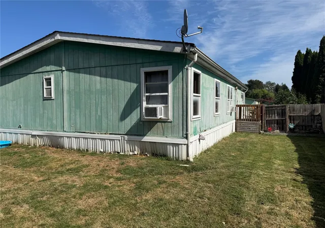 Photo 2 of Manufactured home for sale at 700 N Reed St #57, Sedro Woolley, WA 98284 | MLS# NWM2596339 | Listing updated on 2026-10-20