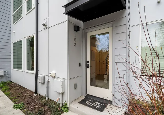 Photo 2 of Townhouse for sale at 7721 Ne 175th Street #103, Kenmore, WA 98028 | MLS# NWM2596342 | Listing updated on 2026-10-27