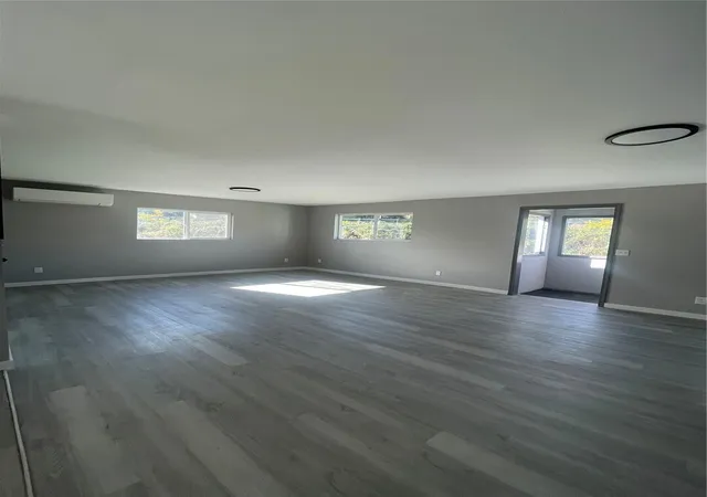 Photo 3 of Single family home for sale at 217 Bradford St, Raymond, WA 98577 | MLS# NWM2596348 | Listing updated on 2026-10-21