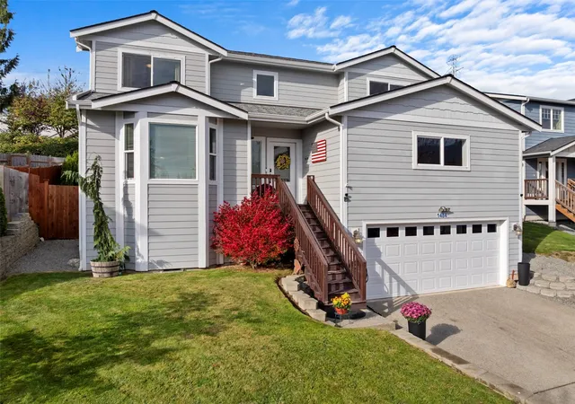 Photo 1 of Single family home for sale at 1484 W Gateway Hts Loop, Sedro Woolley, WA 98284 | MLS# NWM2596359 | Listing updated on 2026-10-25
