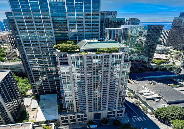 Photo 3 of Condo for sale at 819 Virginia St #2902, Seattle, WA 98101 | MLS# NWM2596363 | Listing updated on 2026-10-23