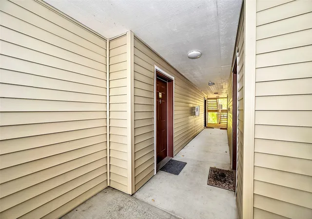 Photo 2 of Condo for sale at 12409 Harbour Pointe Blvd #U201, Mukilteo, WA 98275 | MLS# NWM2596384 | Listing updated on 2026-10-23
