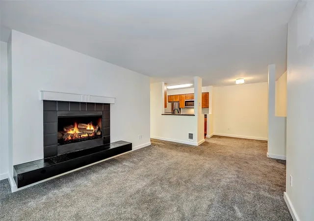 Photo 4 of Condo for sale at 12409 Harbour Pointe Blvd #U201, Mukilteo, WA 98275 | MLS# NWM2596384 | Listing updated on 2026-10-23