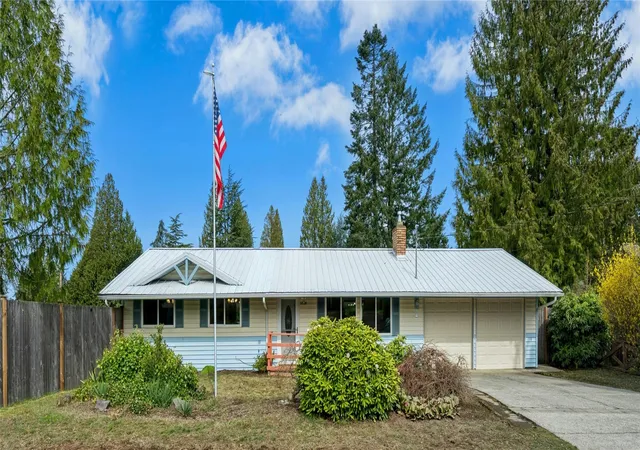Single family home for sale at 12502 SE 73rd Place, Newcastle, WA 98056 | MLS# NWM2596402