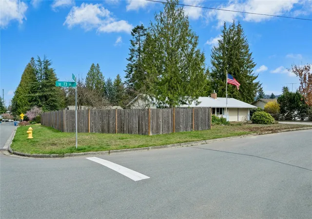 Photo 1 of Single family home for sale at 12502 SE 73rd Place, Newcastle, WA 98056 | MLS# NWM2596402 | Listing updated on 2026-10-21