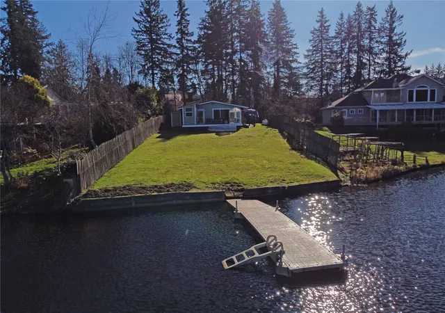 Photo 4 of Sale Pending at 8305 Lakewood Rd, Stanwood, WA 98292 | MLS# NWM2596412 | Listing updated on 2026-10-28