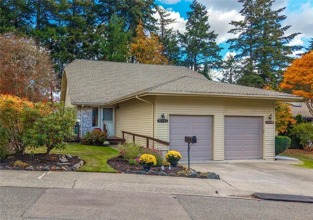 Single family home for sale at 24724 13th Avenue S, Des Moines, WA 98198 | MLS# NWM2596418
