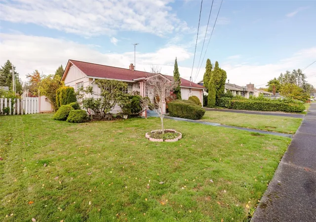 Photo 2 of Single family home for sale at 3011 Ryan Ave, Bremerton, WA 98310 | MLS# NWM2596425 | Listing updated on 2026-10-30