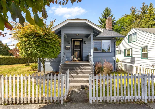 Single family home for sale at 105 Wells Ave N, Renton, WA 98057 | MLS# NWM2596435