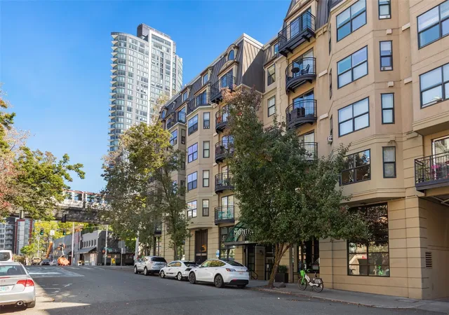 Photo 2 of Condo for sale at 425 Vine St #721, Seattle, WA 98121 | MLS# NWM2596437 | Listing updated on 2026-10-23