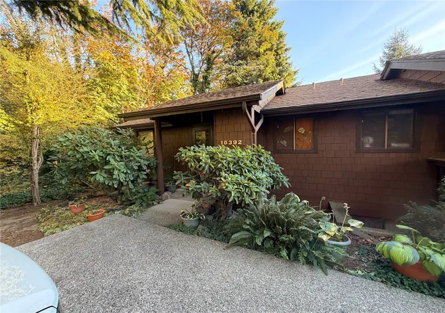 Condo for sale at 15392 62nd Avenue S #C5, Tukwila, WA 98188 | MLS# NWM2596455