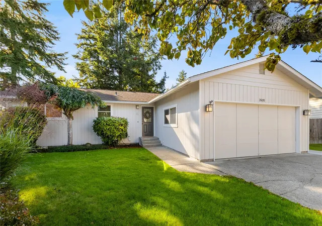 Photo 3 of Single family home for sale at 2605 Camas Ave Ne, Renton, WA 98056 | MLS# NWM2596460 | Listing updated on 2026-10-21