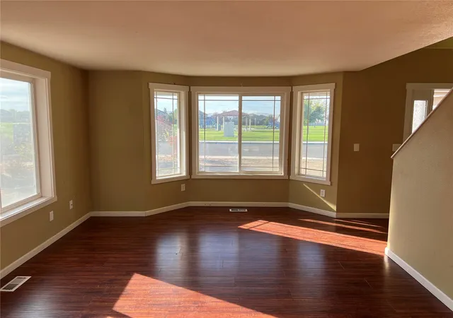 Photo 3 of Single family home for sale at 5721 Salem Dr, Pasco, WA 99301 | MLS# NWM2596500 | Listing updated on 2026-10-21